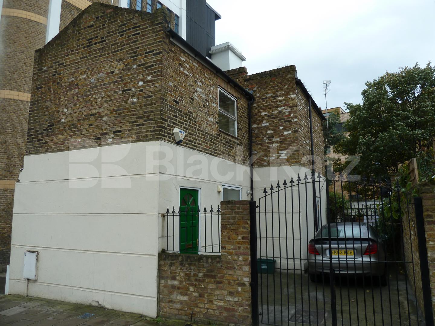 			NEW INSTRUCTION, 2 Bedroom, 1 bath, 1 reception House			 De Beauvoir Cresent, ISLINGTON 